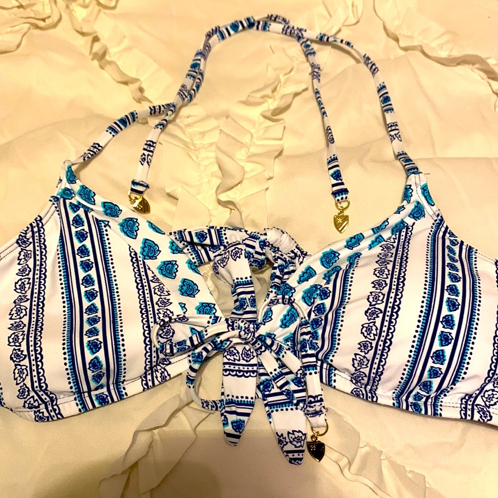 COPY - 💙🤍Cremieux Halter Swim Top